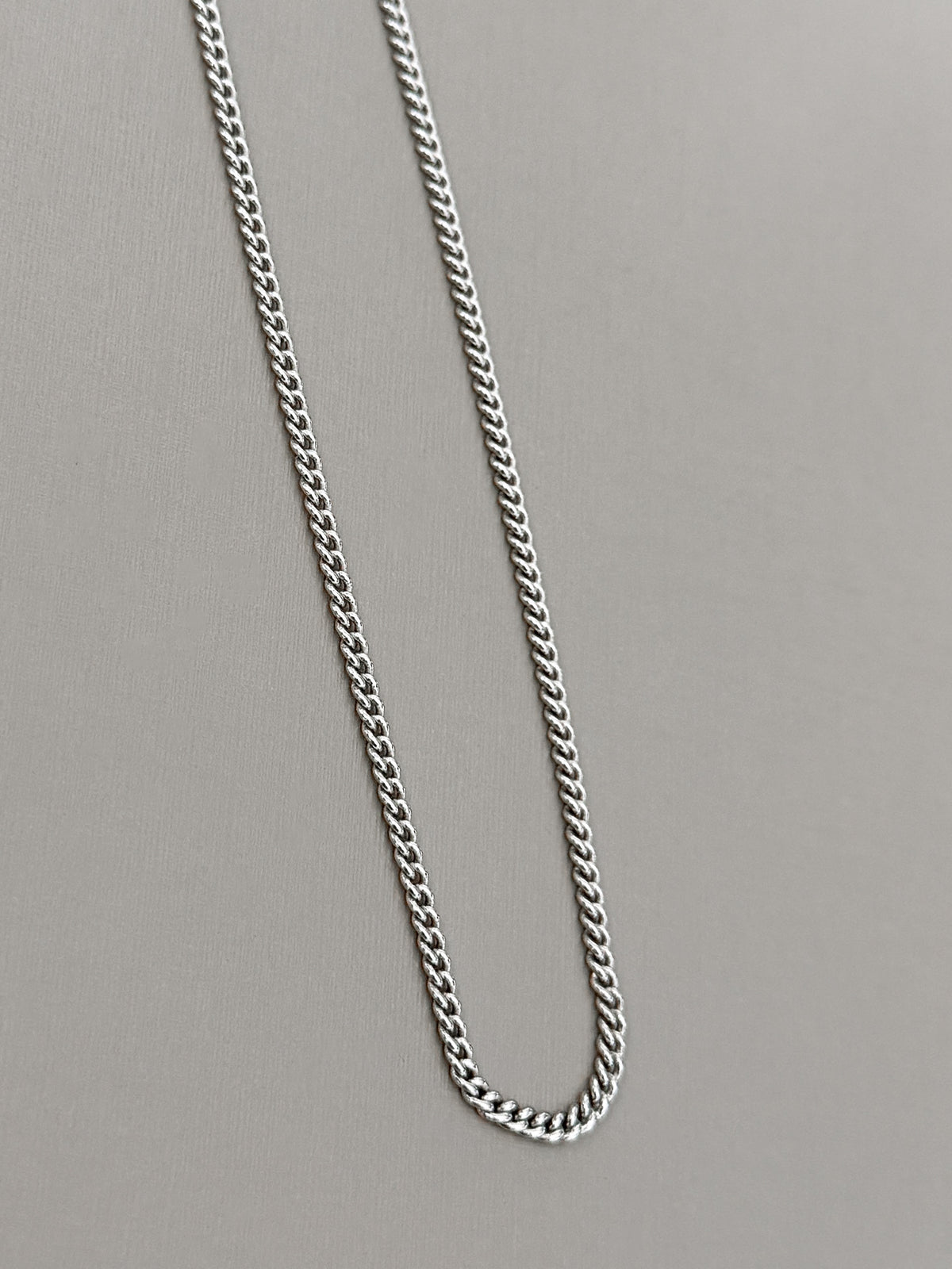 Corrente Grumet 2mm Banhada a Ouro Branco