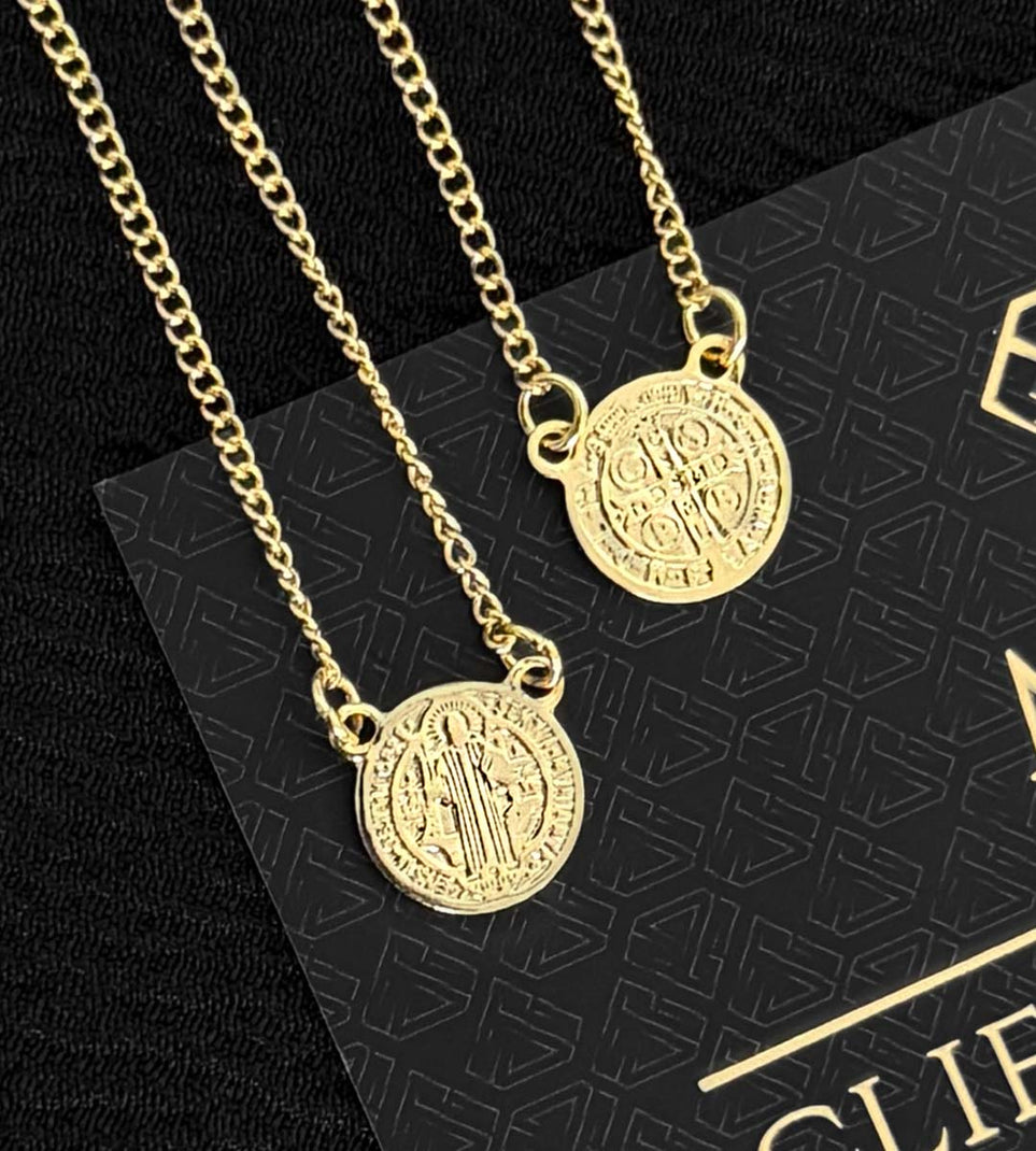 Escapulário Grumet Medalha São Bento Mini 70cm Banhado a Ouro 18k