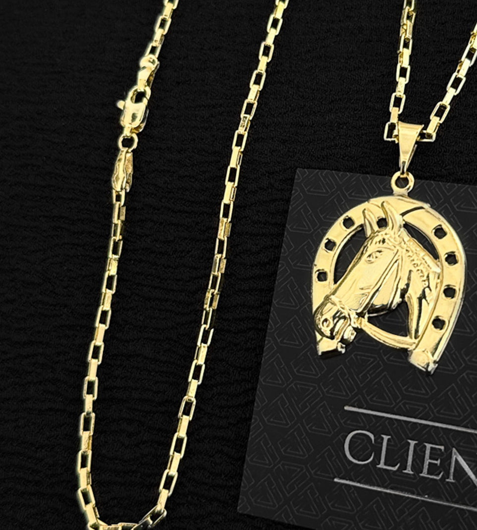 Corrente Elo Vazado Cubinho 2mm + Pingente Ferradura Médio 3.5x2.5cm Banhada a Ouro 18k