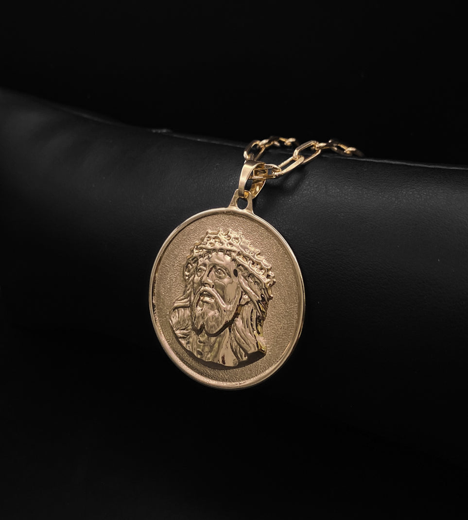 Pingente Medalha Face de Cristo em Relevo 5x4cm Banhado a Ouro 18k