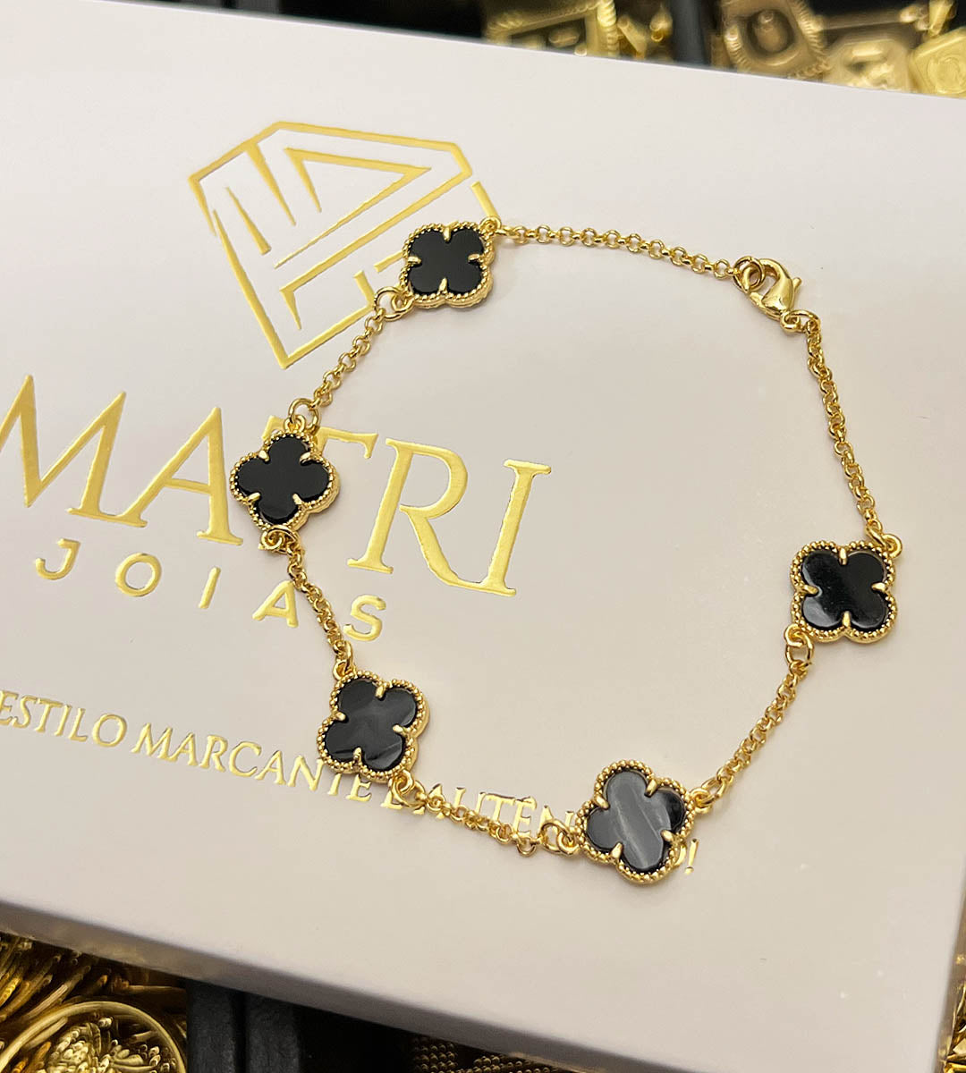 Pulseira Trevo Preto Fecho Tradicional Banhada a Ouro 18k, foto 2