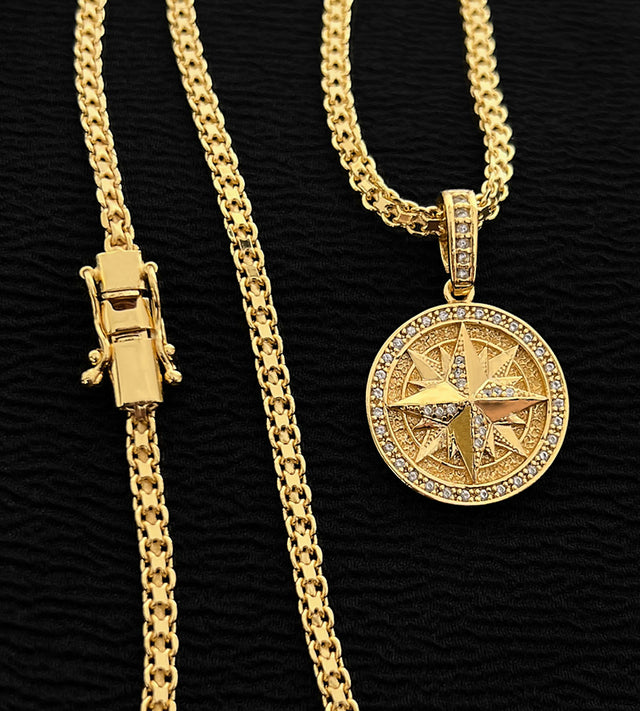 Corrente Cadeado Duplo 4mm + Pingente Rosa dos Ventos Pequeno Banhada a Ouro 18k