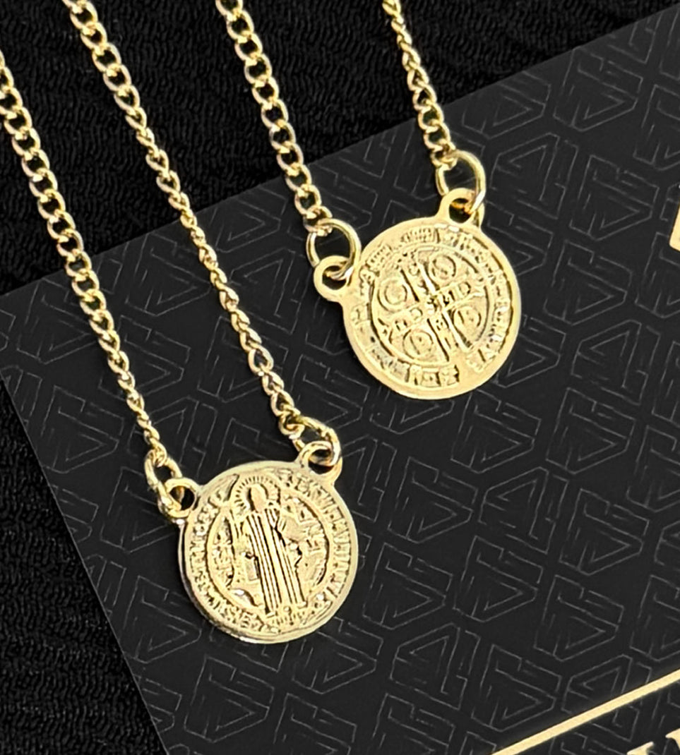 Escapulário Grumet Medalha São Bento Frente e Verso Banhado a Ouro 18k
