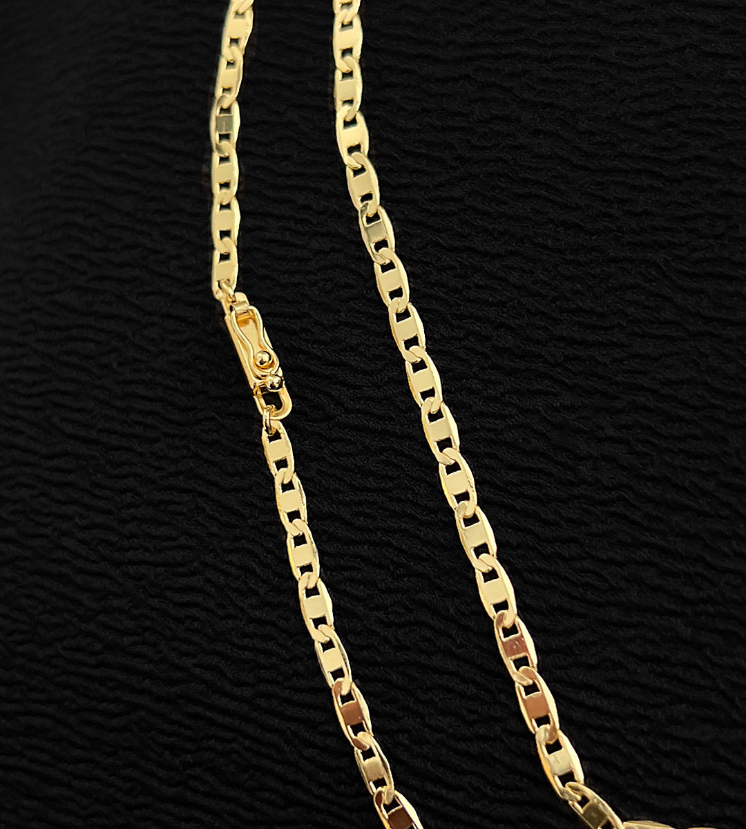 Corrente Piastrini 4mm Fecho Gaveta Banhada a Ouro 18k