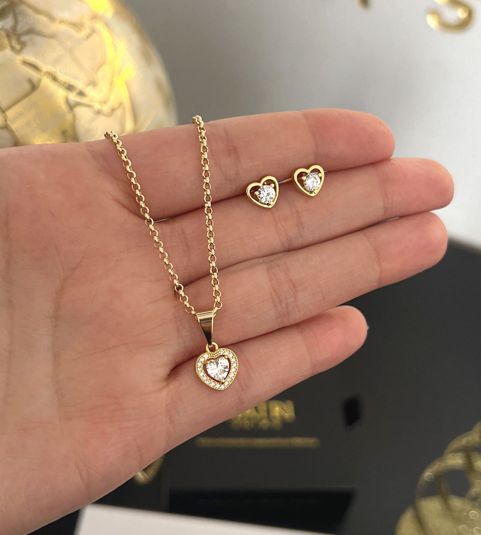 Conjunto Feminino Completo Coração Arco Cravejado Colar + Pingente + Brinco Banhado a Ouro 18k