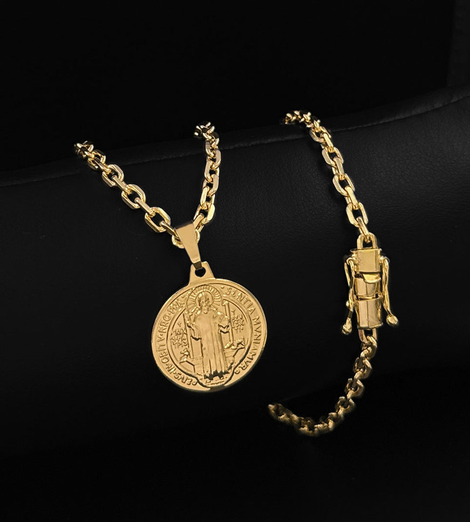 Corrente Cadeado 4mm + Pingente Medalha de São Bento 2.5x2.5cm Banhada a Ouro 18k
