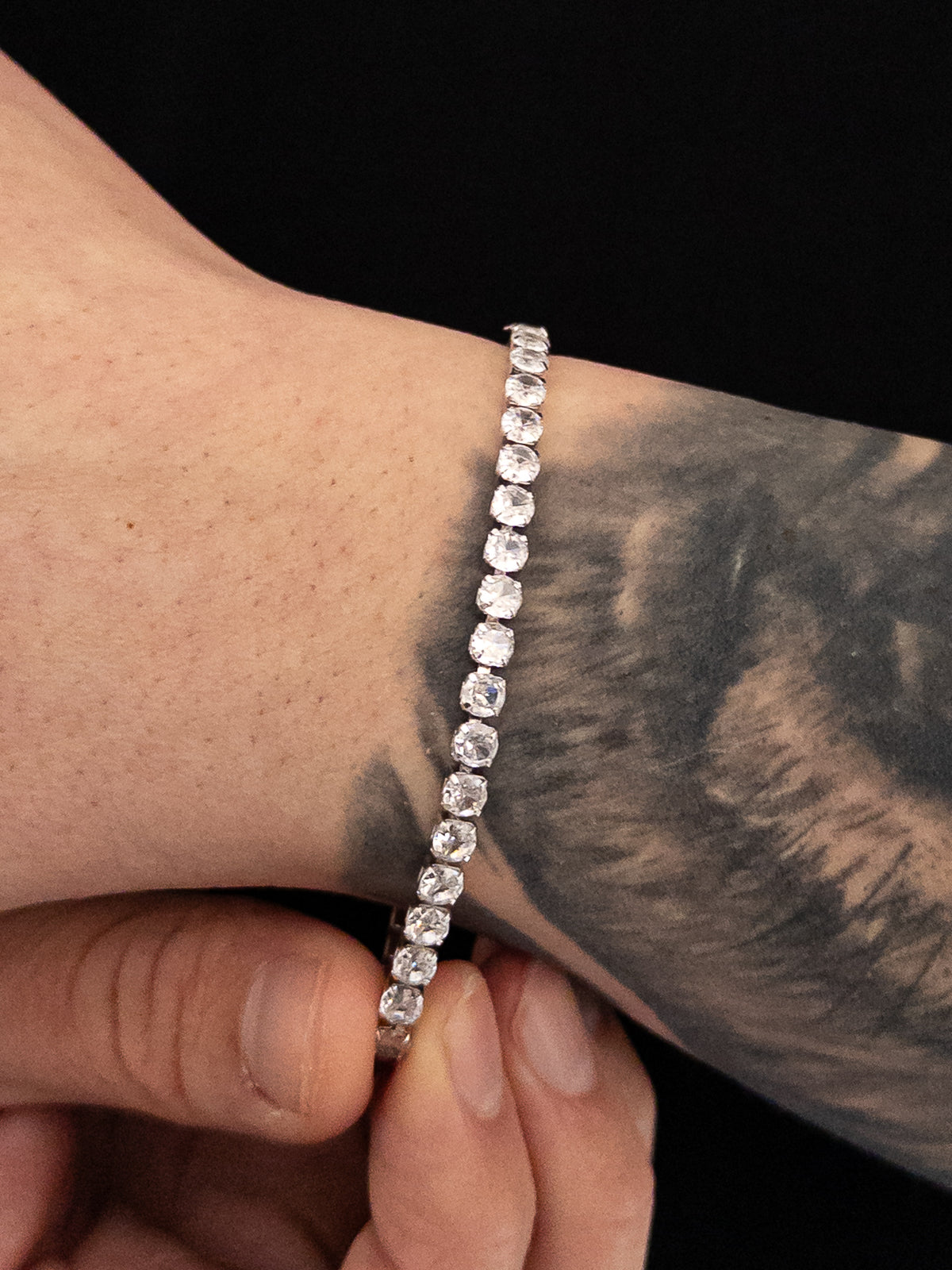 Pulseira Riviera Cravejada 4mm Banhada a Ouro Branco