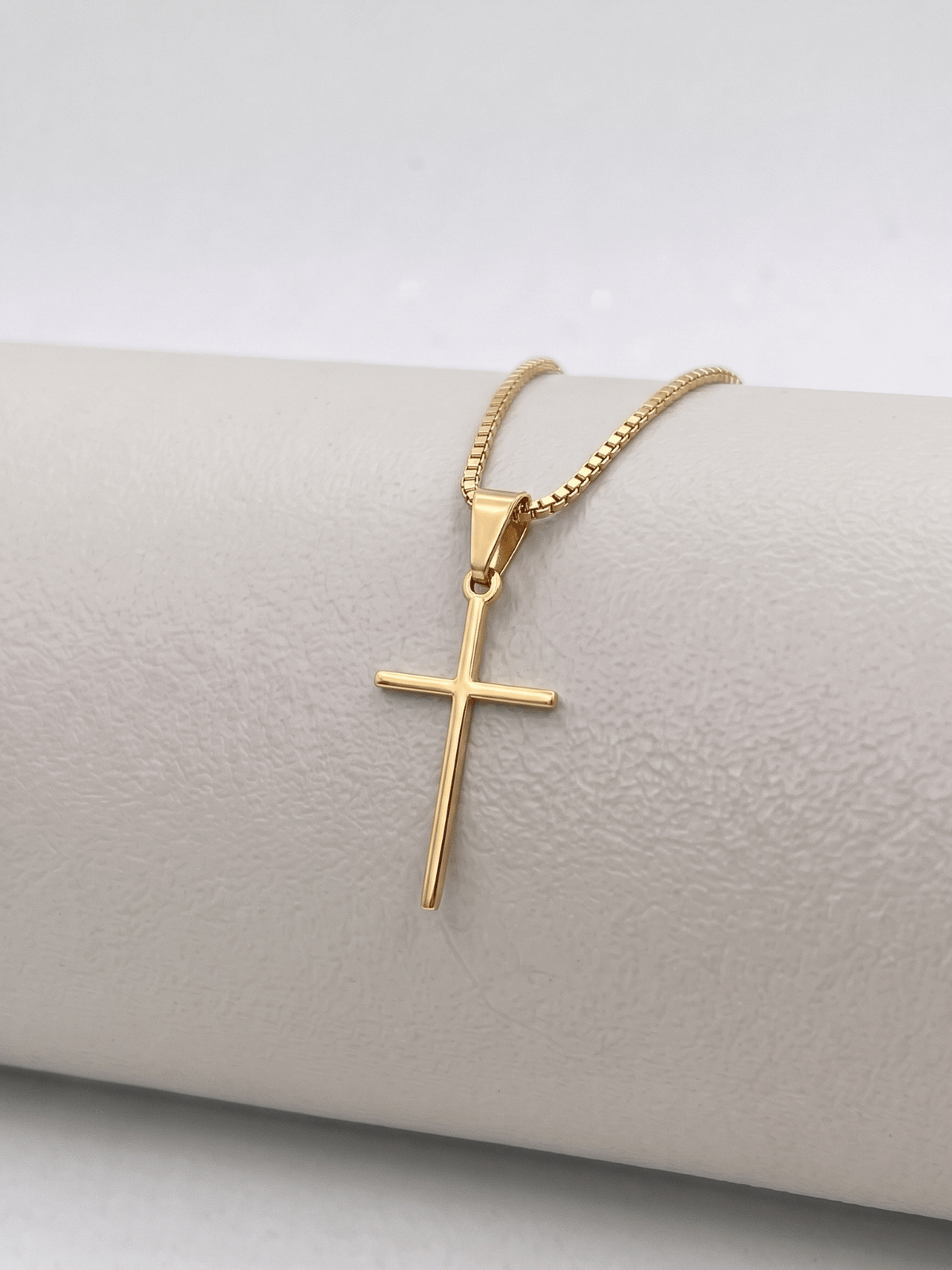 Pingente Cruz Tradicional Banhado a Ouro 18k