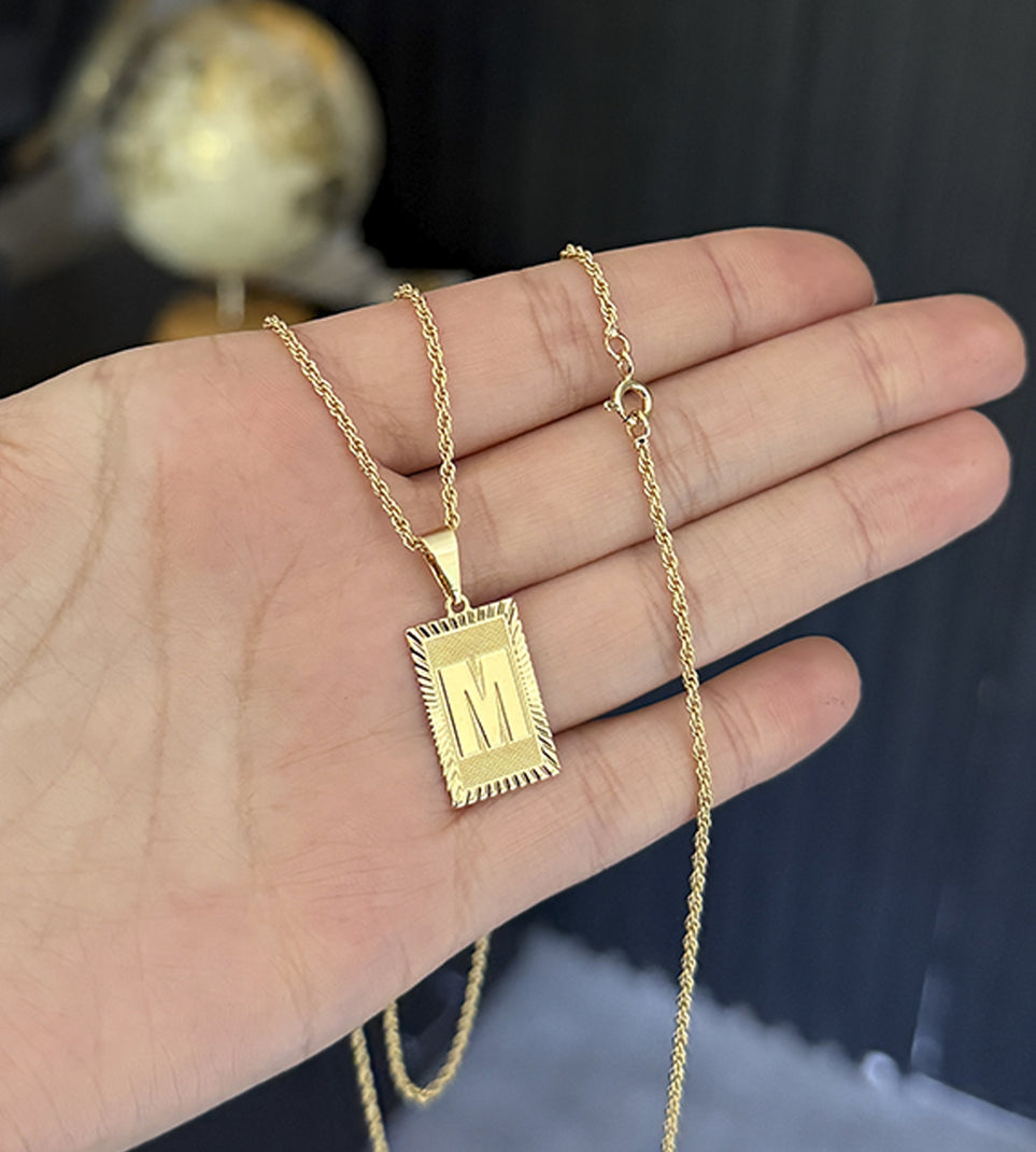 Corrente Cordão Baiano 2mm + Pingente "Letra" Mini 2.5x1.3cm Banhada a Ouro 18k