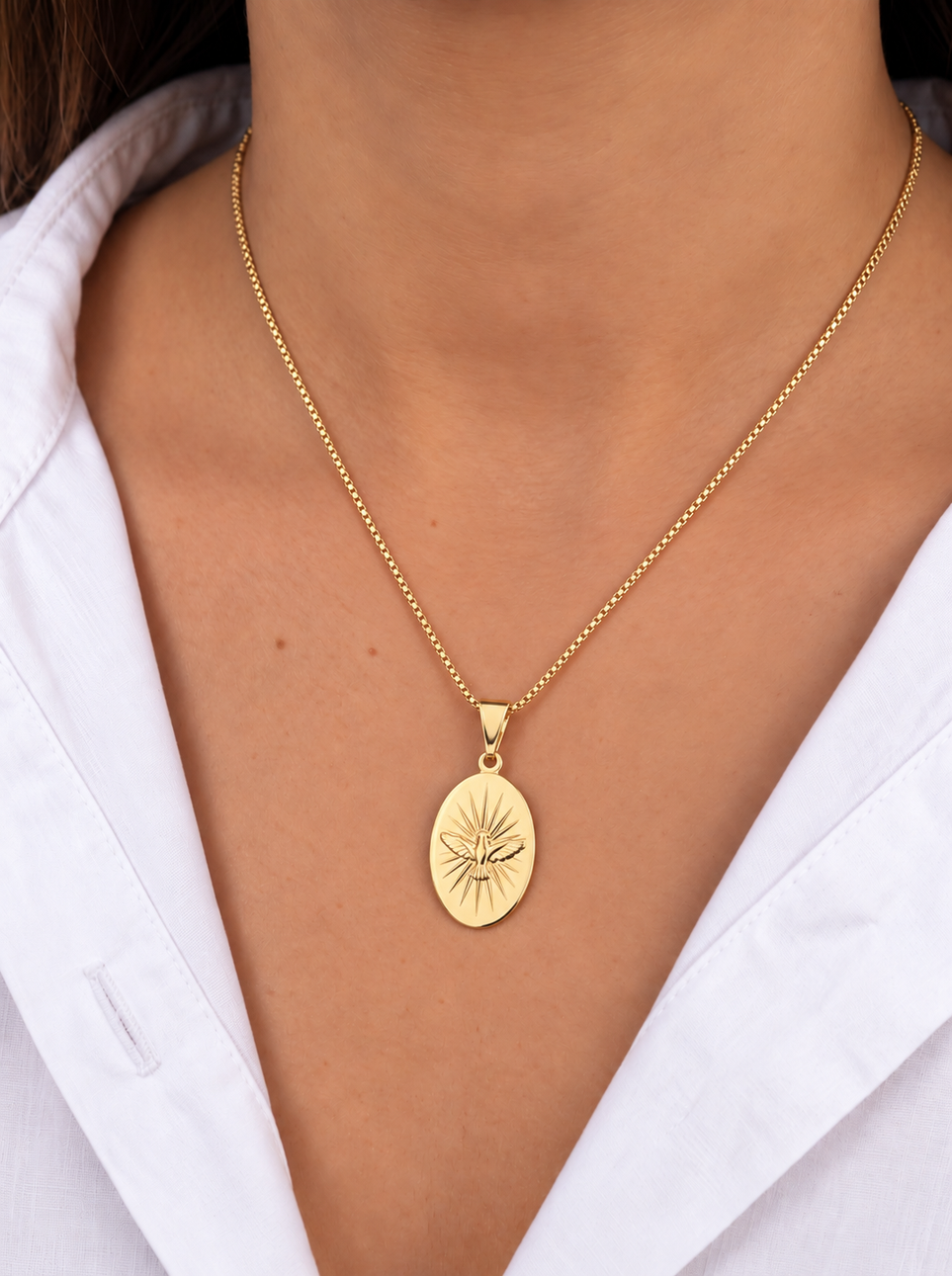 Colar Veneziana 1mm com Pingente Espírito Santo Oval Banhado a Ouro 18k