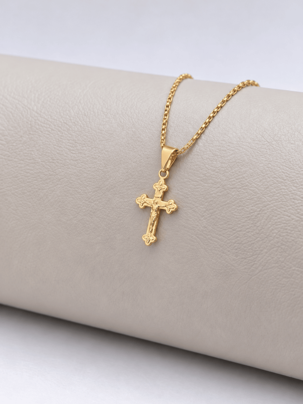 Pingente Cruz Vitoriana Mini Banhado a Ouro 18k