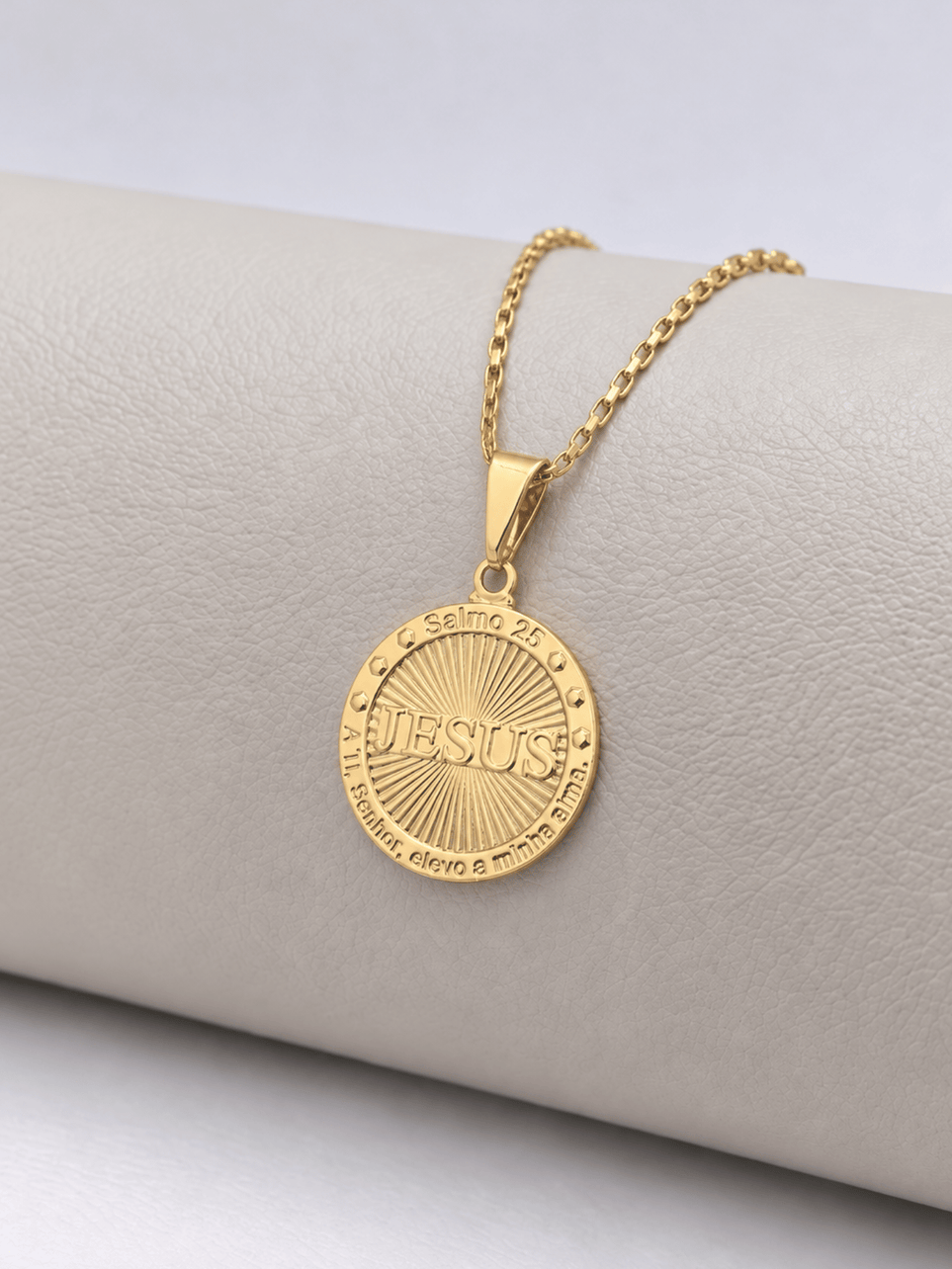 Pingente Medalha Jesus Salmo 25 Detalhado Banhado a Ouro 18k