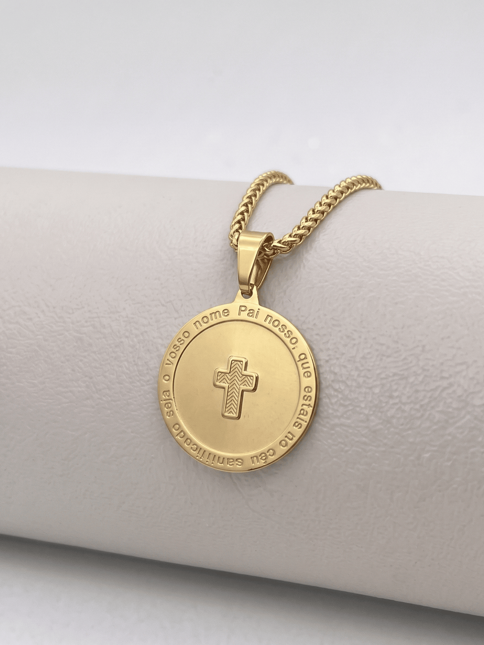 Pingente Cruz Redondo Pai Nosso Banhado a Ouro 18k