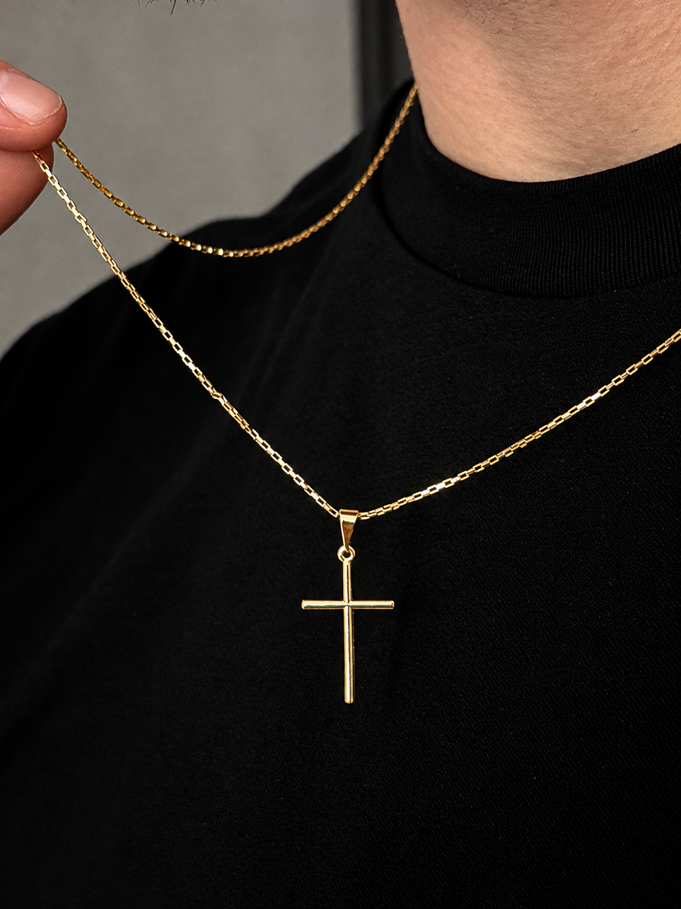 Corrente Tijolinho 1mm com Pingente Cruz Tradicional Banhada a Ouro 18k