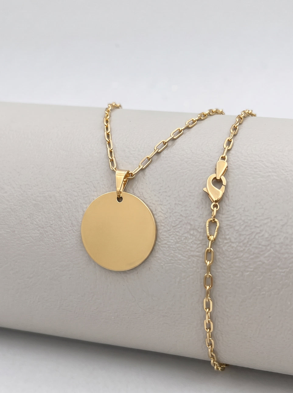 Corrente Cadeado 2mm com Pingente Redondo Pequeno Personalizável Banhada a Ouro 18k