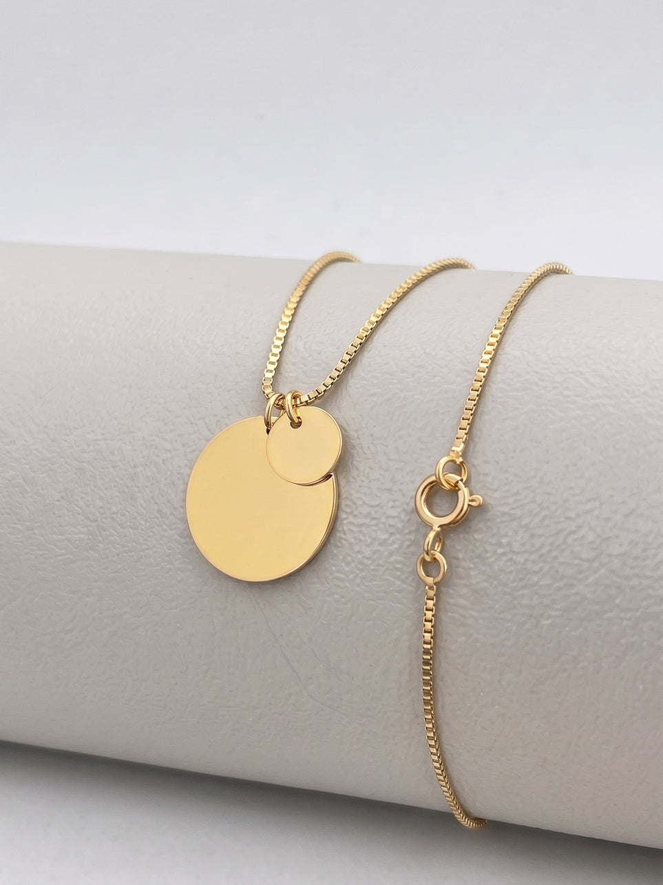 Colar Medalha com Berloque Personalizável Banhado a Ouro 18k