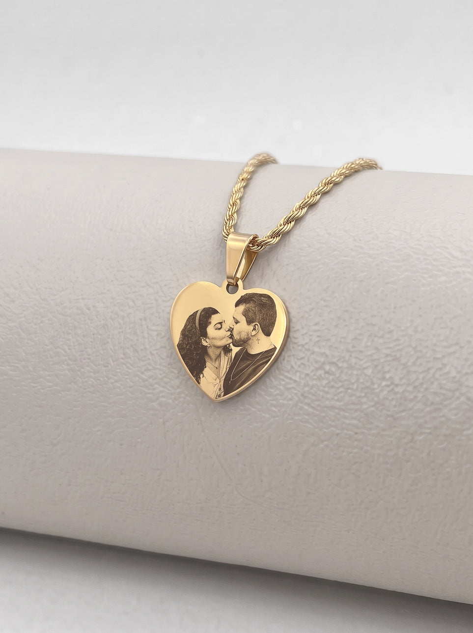 Pingente Plaquinha Coração Liso Personalizável Banhado a Ouro 18k