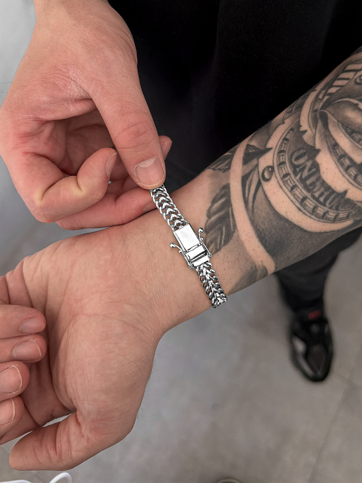 Pulseira Grumet Lacraia 9mm Banhada a Ouro Branco