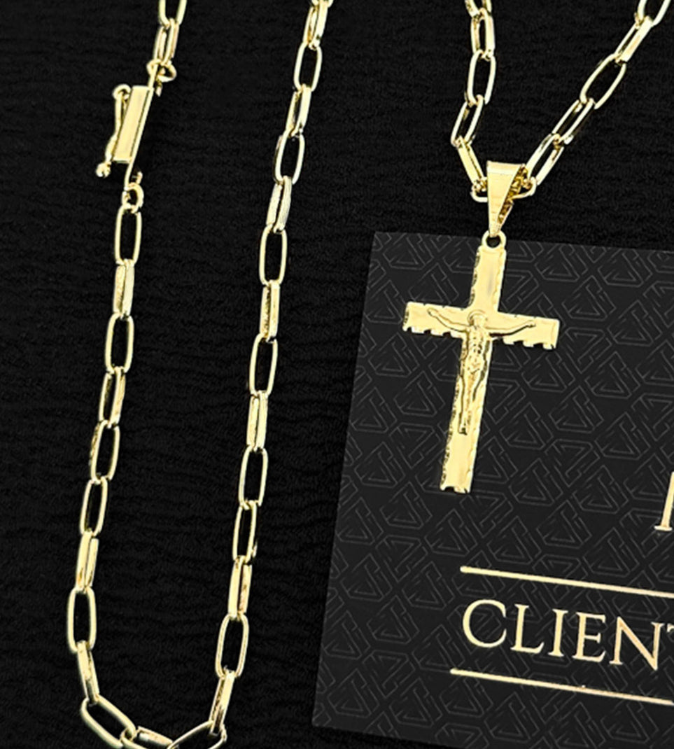 Corrente Cadeado Laminado 3mm + Cruz Pequena com Cristo Liso 2,5x1,5cm Banhada a Ouro 18k