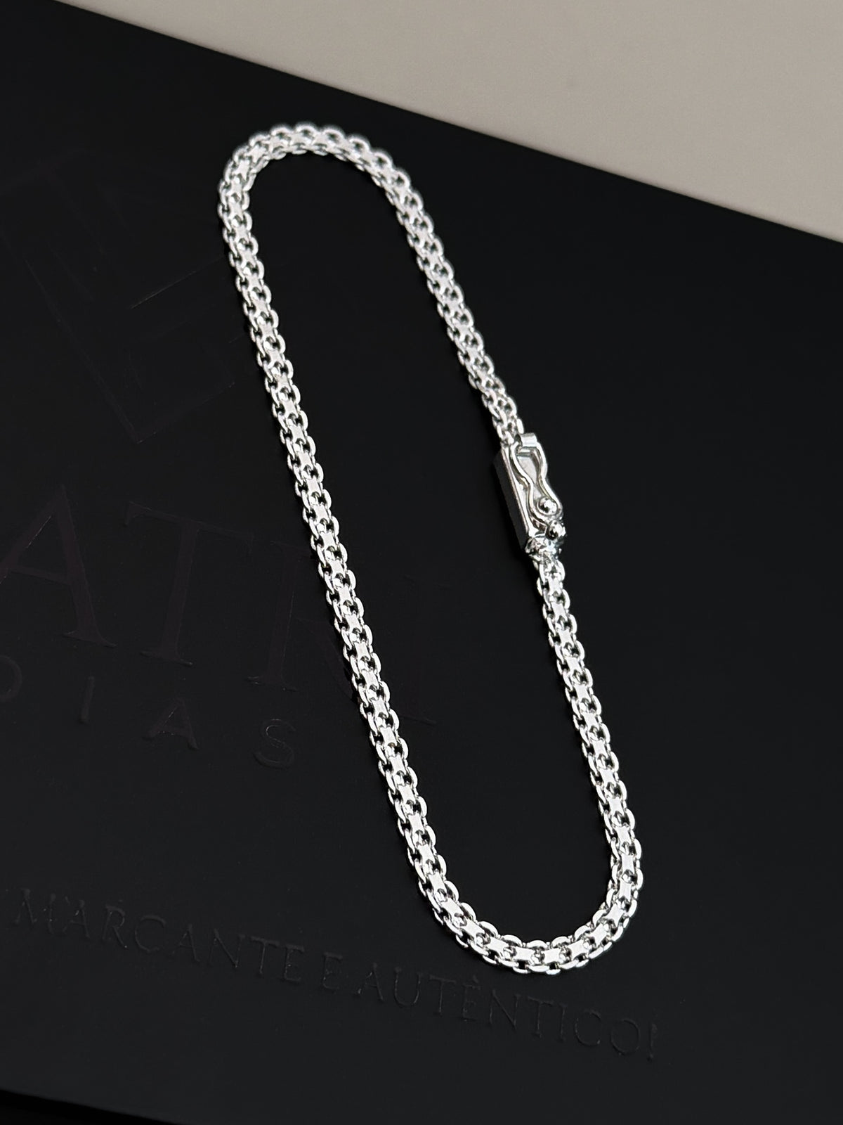 Pulseira Cadeado Duplo 3mm Banhada a Ouro Branco