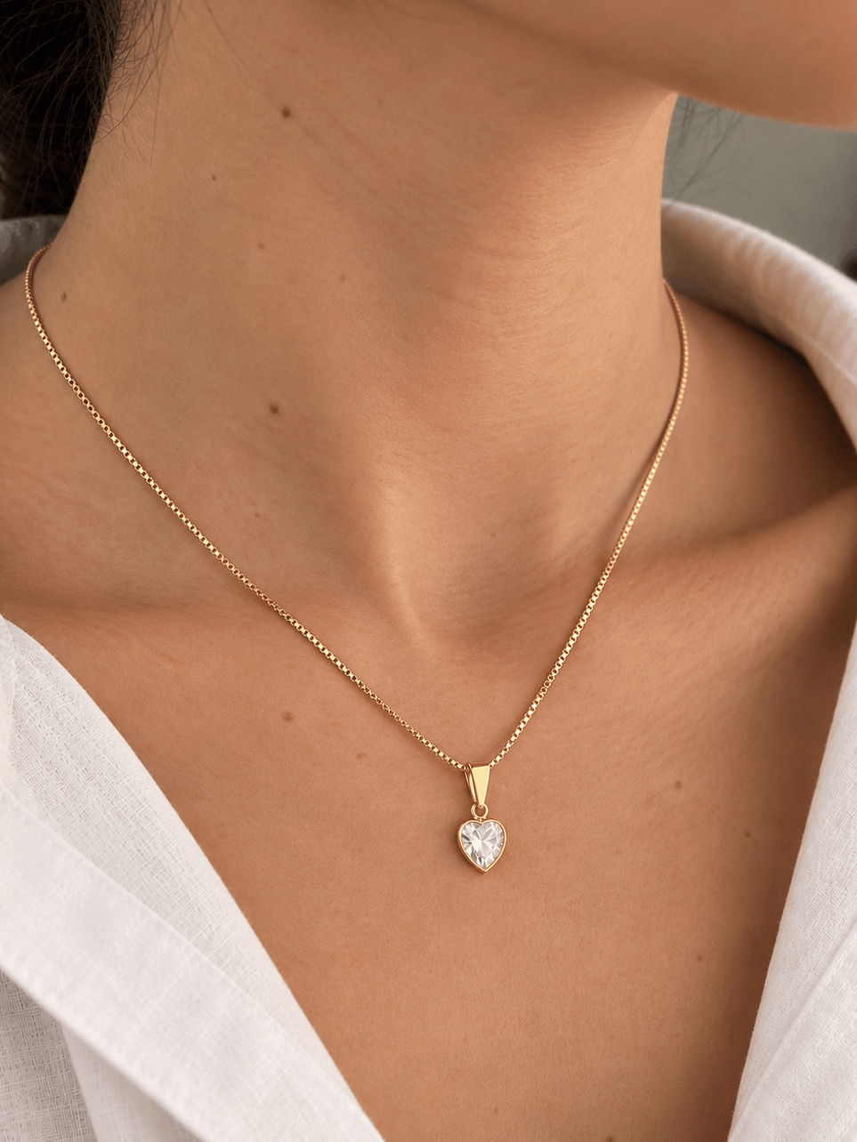 Colar Veneziana 1mm com Pingente Coração Ponto de Luz Zircônia Banhado a Ouro 18k