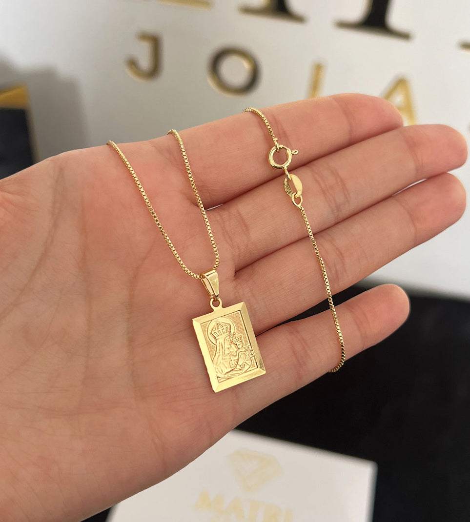 Colar Feminino Veneziano 1mm + Pingente Nossa Senhora do Carmo 2x1,5cm Banhado a Ouro 18k