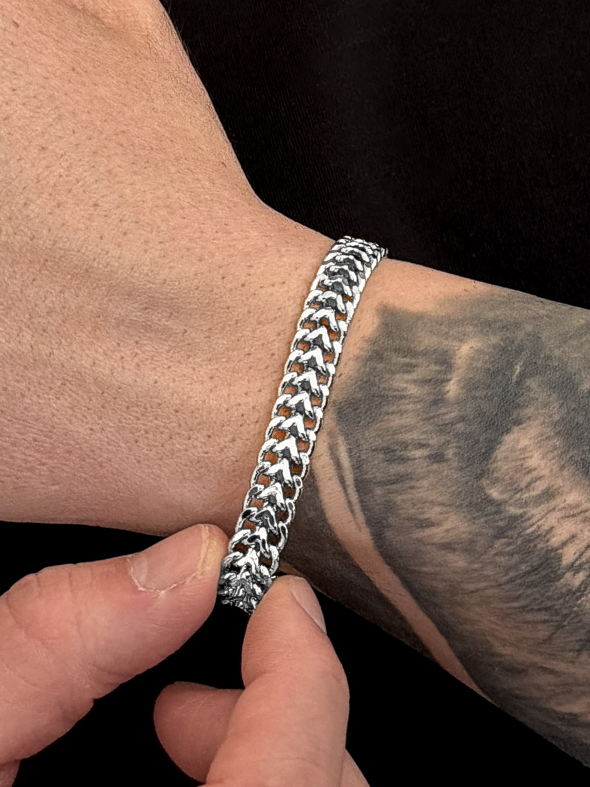 Pulseira Grumet Lacraia 9mm Banhada a Ouro Branco
