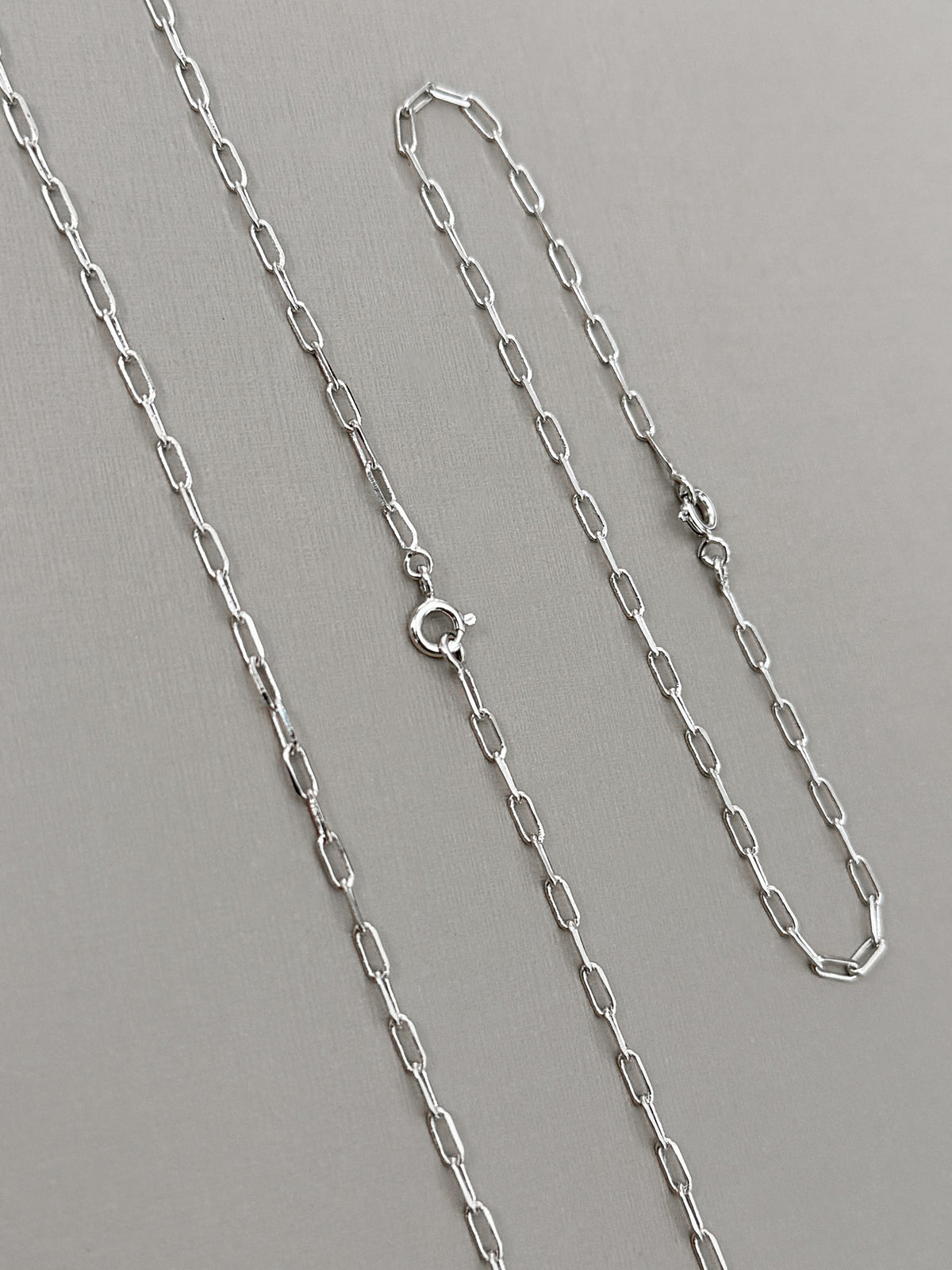 Conjunto Corrente e Pulseira Cadeado Laminado 2mm Banhado a Ouro Branco