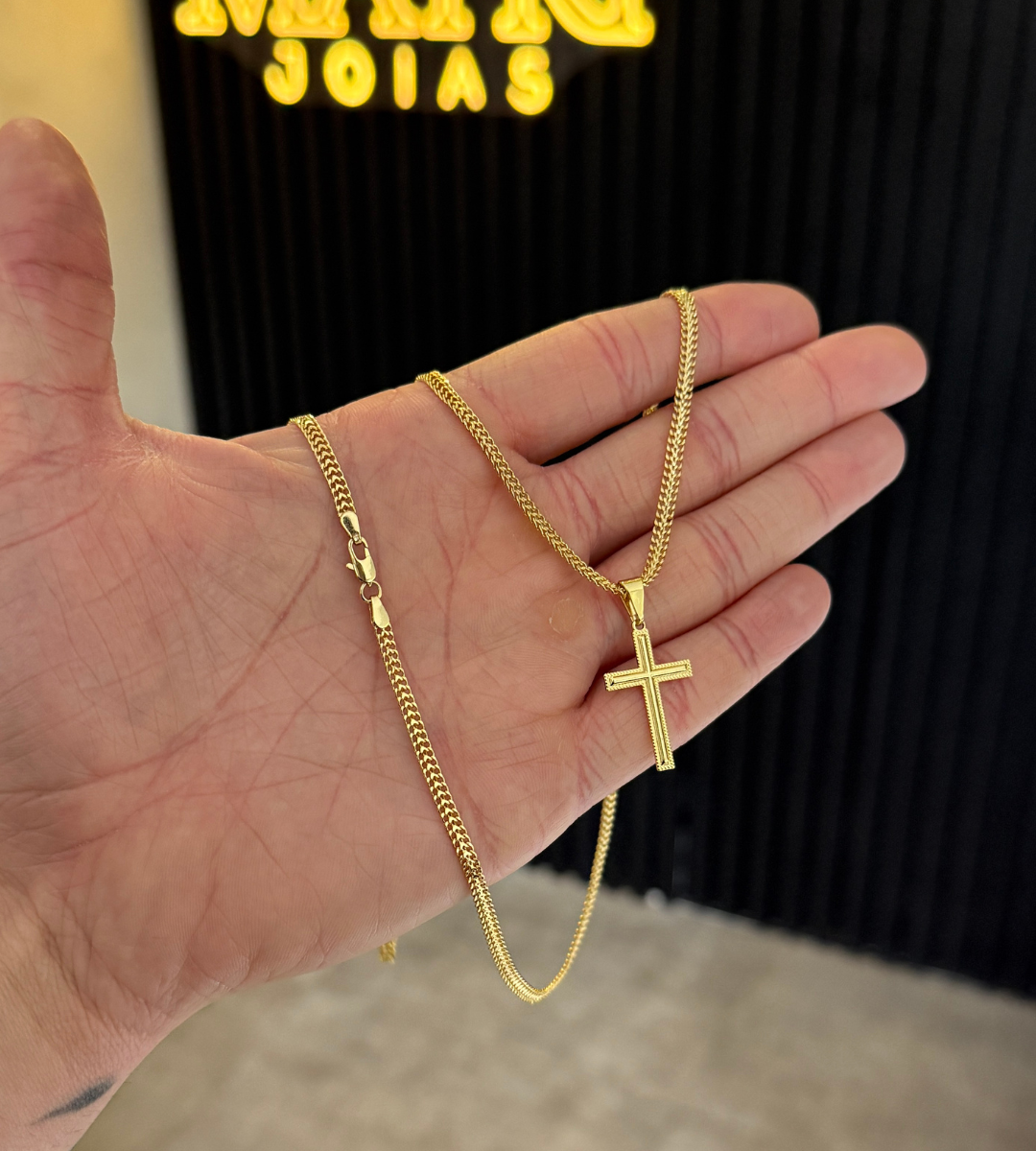 Corrente Grumet Lacraia 3mm + Pingente Cruz Detalhada 2,5x1,5cm Banhado a Ouro 18k, foto 2