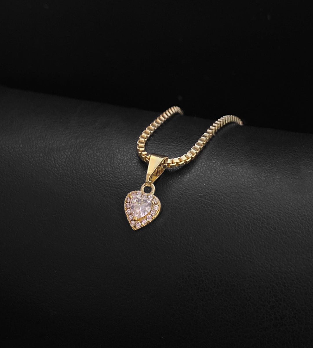 Pingente Mini Coração Cravejado em Zircônia Banhado a Ouro 18k